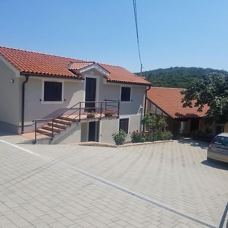 Apartment Podini Brsec Luaran gambar
