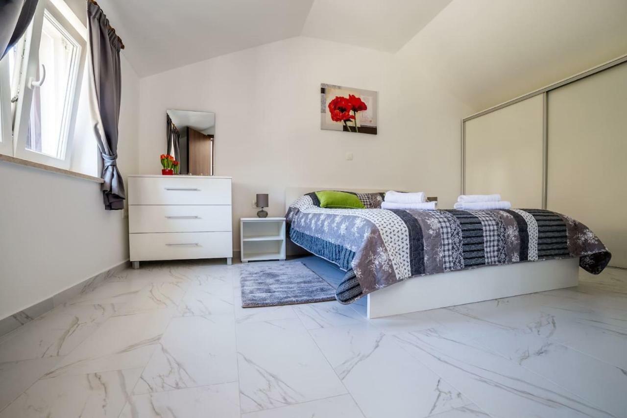 Apartment Podini Brsec Luaran gambar