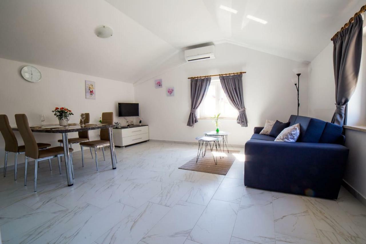 Apartment Podini Brsec Luaran gambar