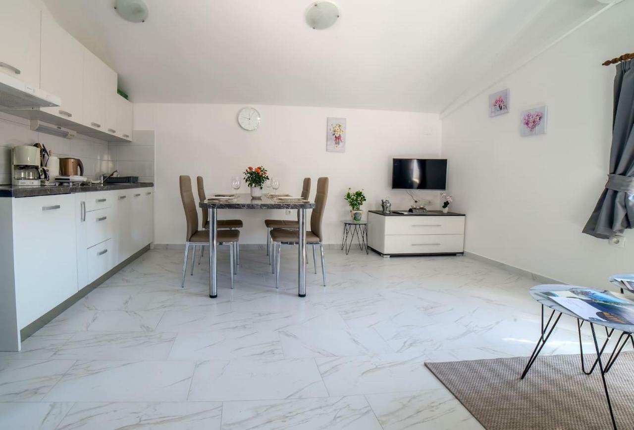 Apartment Podini Brsec Luaran gambar