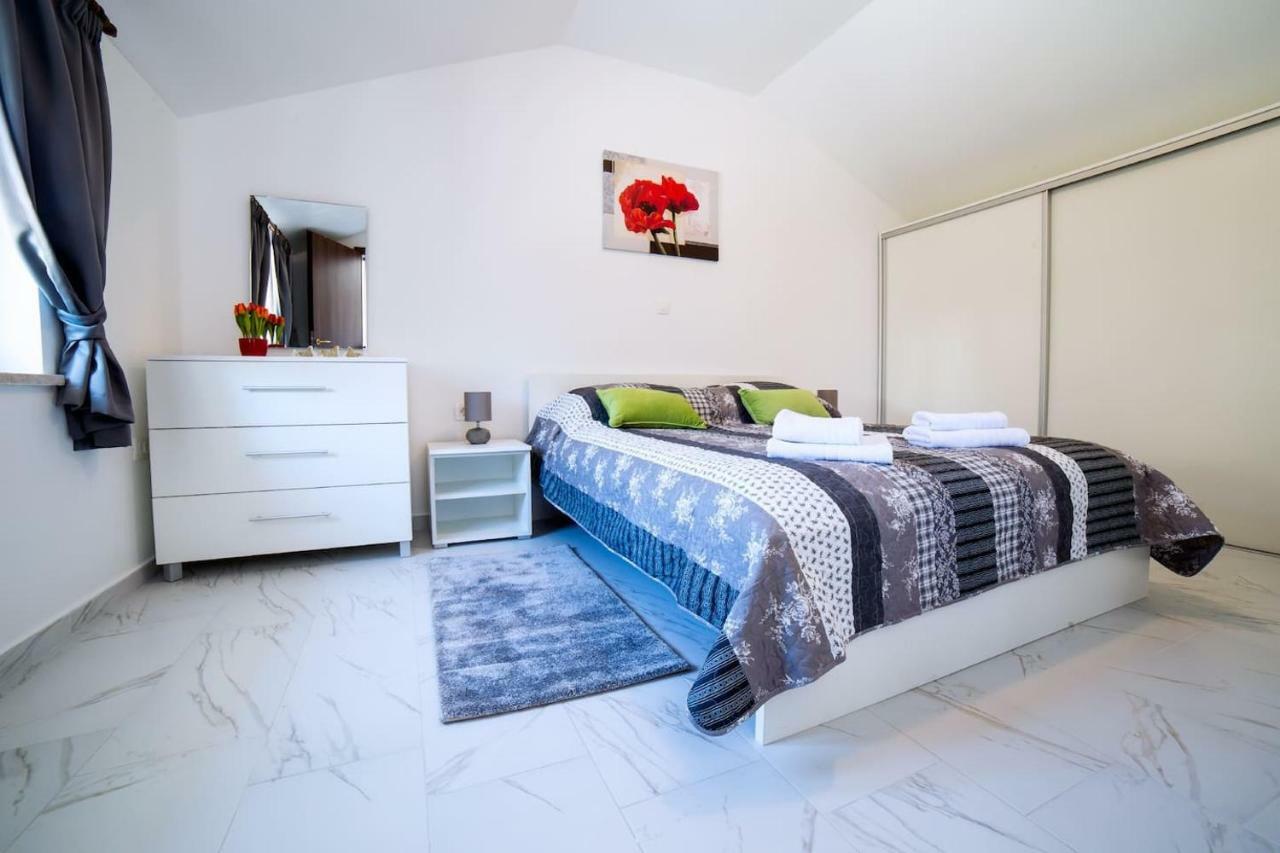 Apartment Podini Brsec Luaran gambar