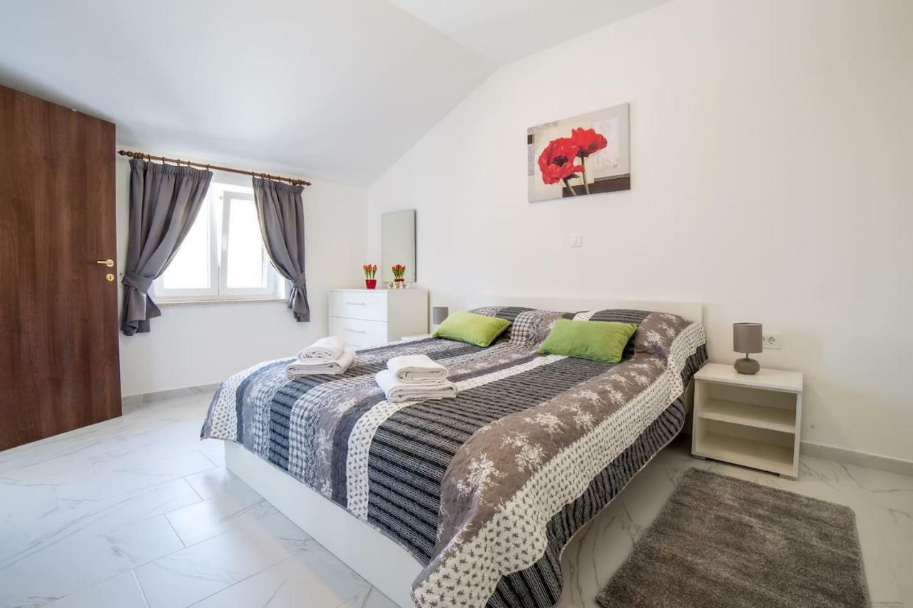 Apartment Podini Brsec Luaran gambar